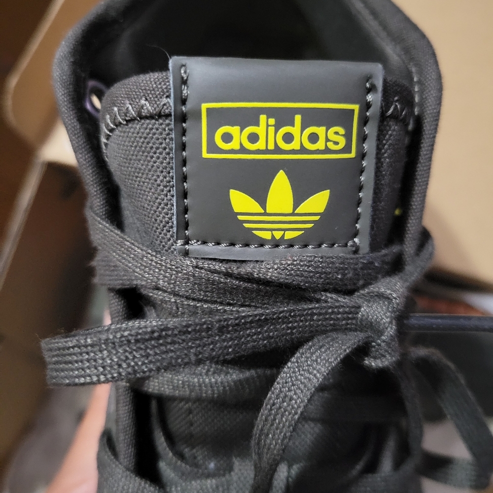Adidas Nizza Trek